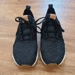 Fresh Foam Cruzv1 Reissue Womens New Balance size 8.5